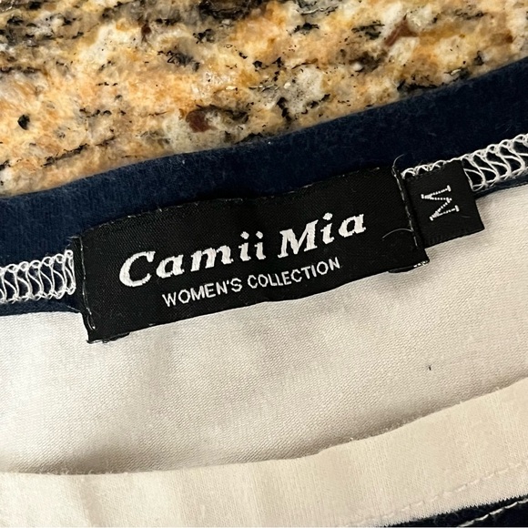 Camii Mia Woman's Collection Navy Striped Blouse Nautical Preppy Coastal M - Picture 10 of 10